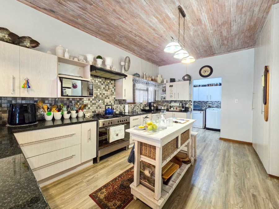 4 Bedroom Property for Sale in Stilbaai Wes Western Cape